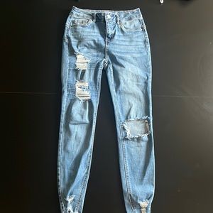 blue ripped skinny jeans